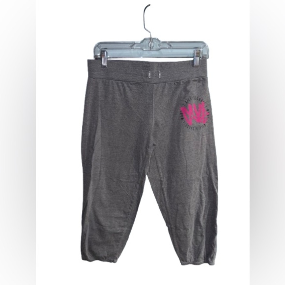 Flag nor fail Gray capri joggers